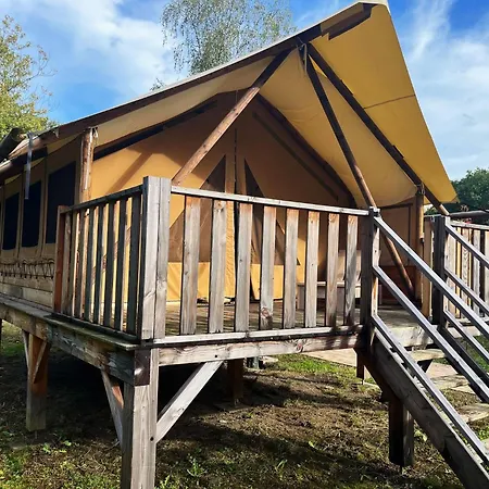 אתר קמפינג Glamping Park Schloss Thurn Heroldsbach